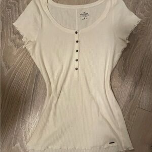 Hollister t shirt